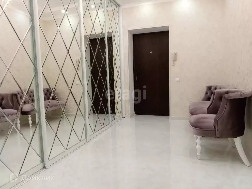 Продаётся 2-к квартира, 66.5 м - Фото 0