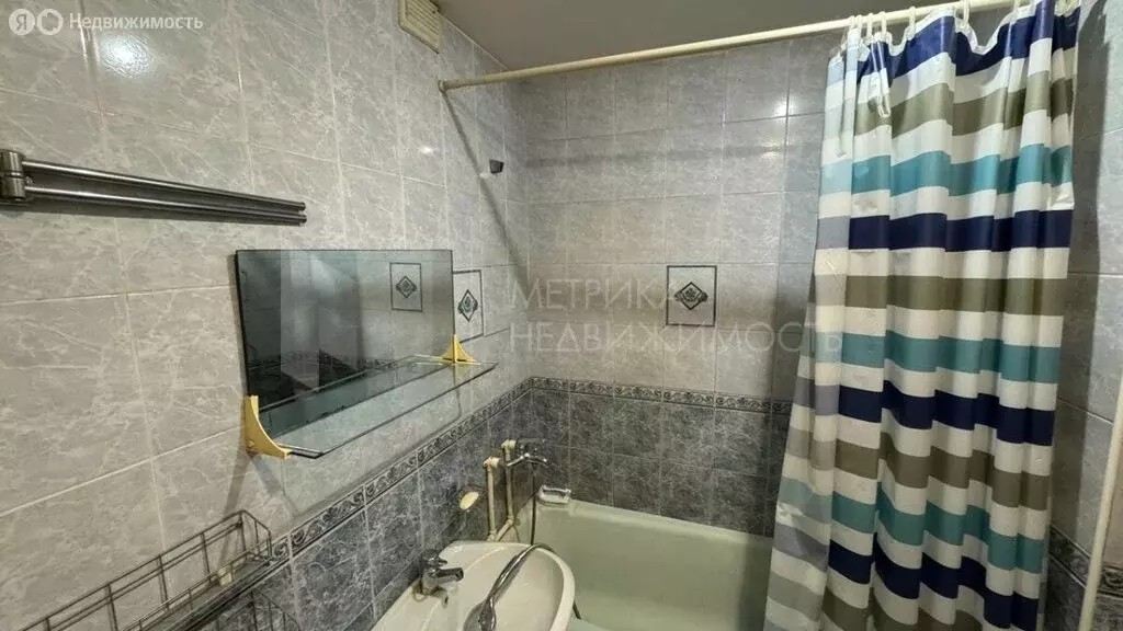 3-комнатная квартира: Тюмень, улица Льва Толстого, 33 (60.5 м) - Фото 1