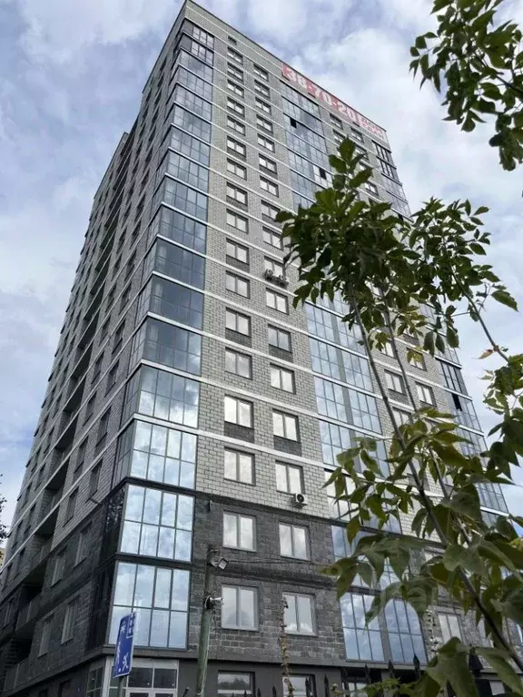 3-к кв. Омская область, Омск ул. 4-я Северная, 6 (95.0 м) - Фото 1