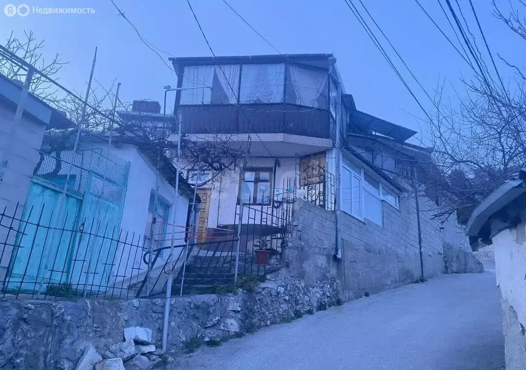 Дом в Алупка, Севастопольское шоссе (50 м) - Фото 1