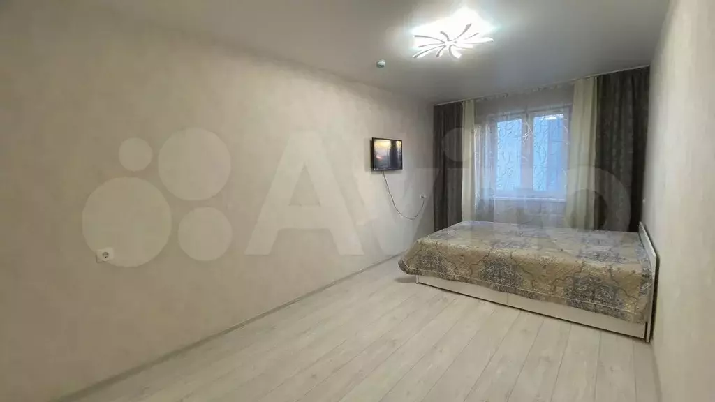 1-к. квартира, 48 м, 8/17 эт. - Фото 1