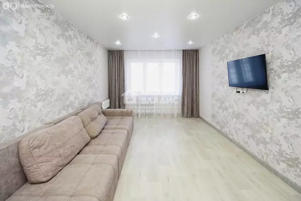 2-комнатная квартира: Омск, 21-я Амурская улица, 43/2 (60 м) - Фото 1