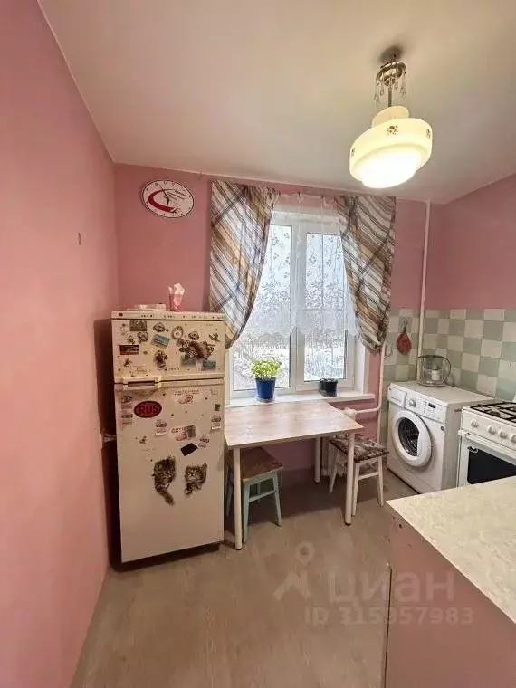 2-к кв. Пермский край, Березники ул. Мира, 37 (37.0 м) - Фото 0