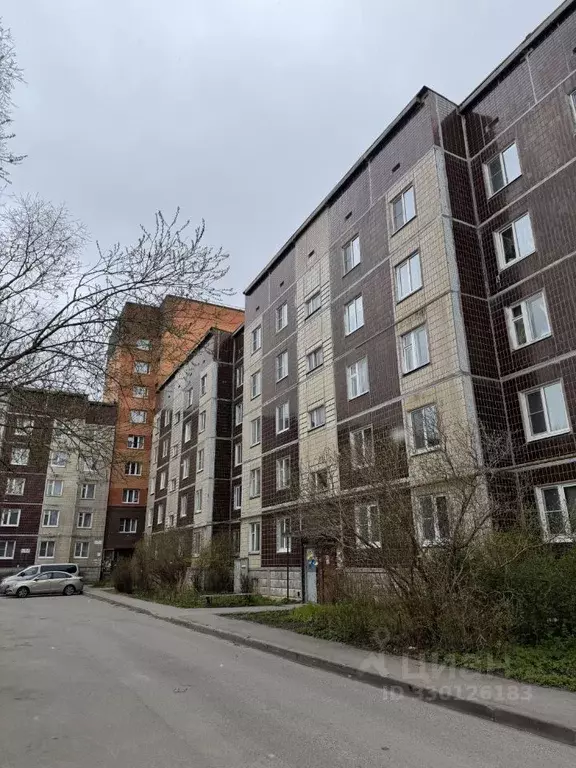 3-к кв. Ленинградская область, Гатчина ул. Авиатриссы Зверевой, 7Б ... - Фото 1