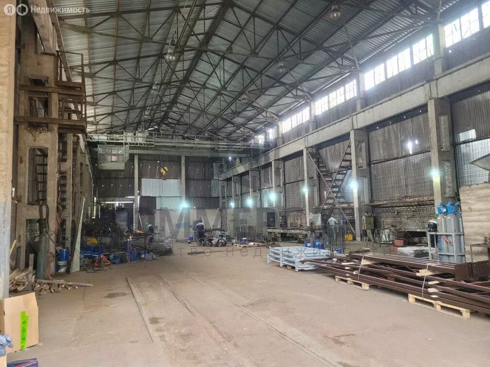 Помещение свободного назначения (1300 м) - Фото 1