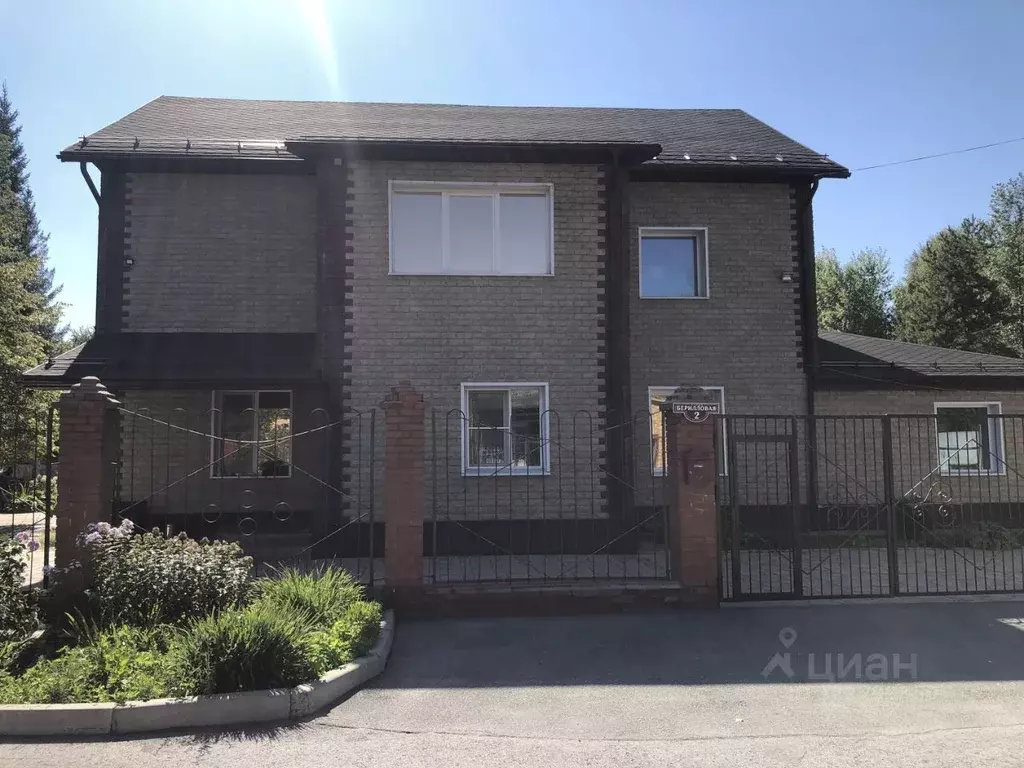 Коттедж в Новосибирская область, Новосибирск Берилловая ул., 2 (300 м) - Фото 2