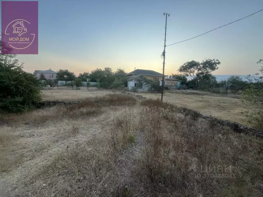 Участок в Крым, Сакский район, Суворовское с/пос, с. Великое  (10.0 ... - Фото 1