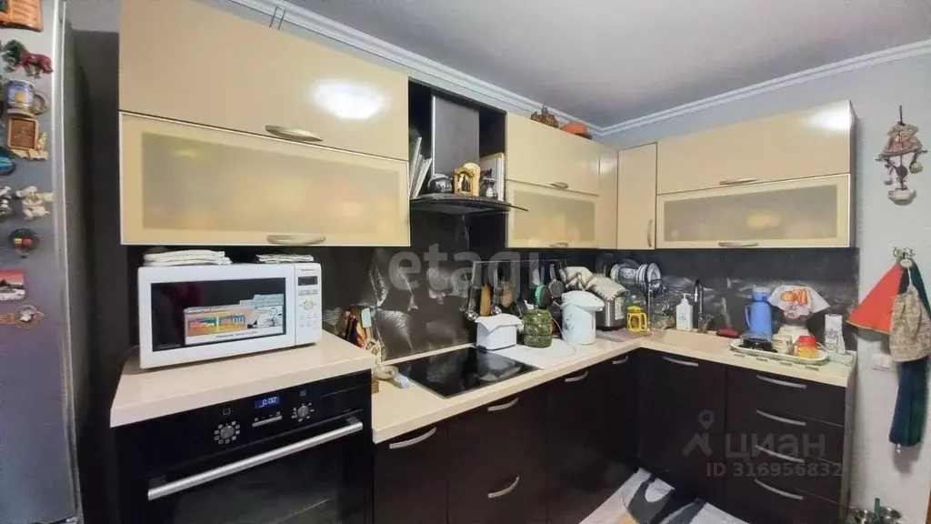 2-к кв. Белгородская область, Белгород ул. Губкина, 15д (58.0 м) - Фото 0