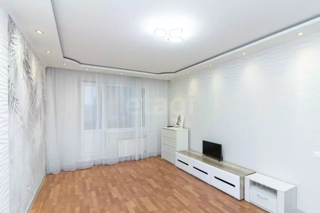 2-к кв. Тюменская область, Тюмень Восточный мкр, ул. Моторостроителей, ... - Фото 1