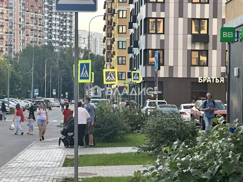 Помещение свободного назначения в Москва ул. Юлиана Семенова, 8к1 (156 ... - Фото 1
