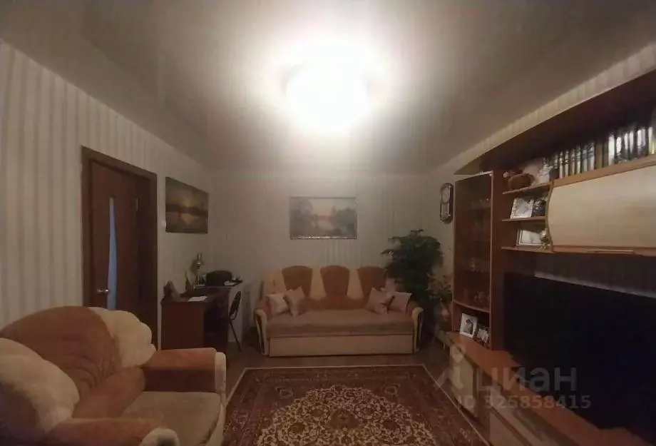 2-к кв. Пермский край, Александровск Яйва пгт, Железнодорожная ул., 44 ... - Фото 1