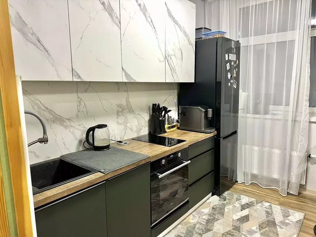 2-к кв. Тюменская область, Тюмень ул. Тимофея Чаркова, 87 (49.6 м) - Фото 1