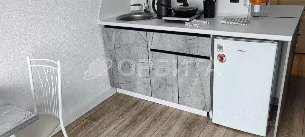 Студия Тюменская область, Тюмень ул. Мельникайте, 83 (22.1 м) - Фото 0