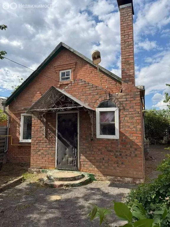 Дом в Пролетарск, улица Думенко, 167 (130 м) - Фото 0