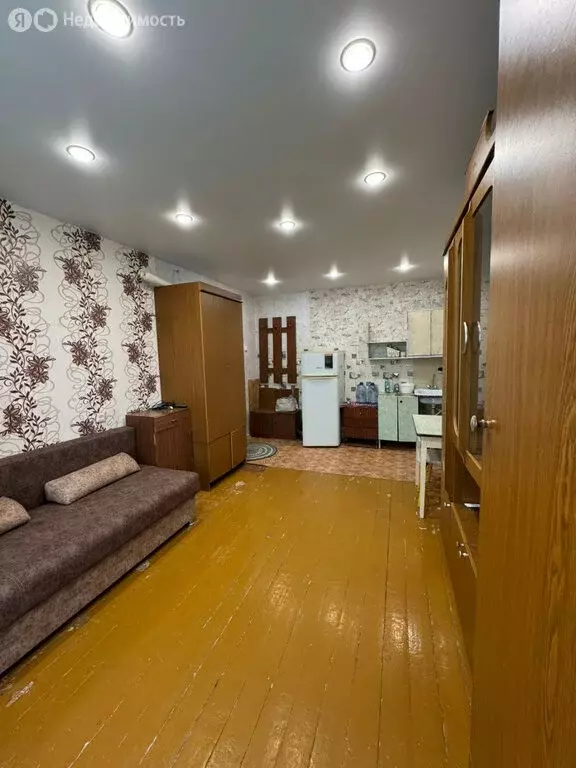 1к в 4-комнатной квартире (18 м) - Фото 1