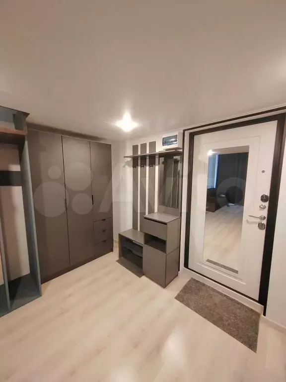 Комната 37 м в 3-к., 3/5 эт. - Фото 1