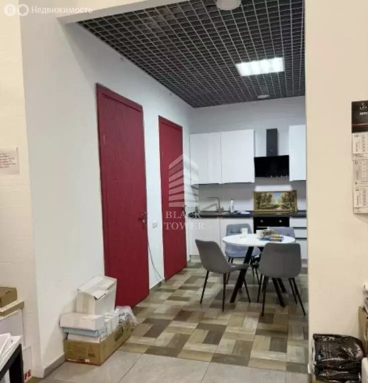 Торговая площадь (323 м) - Фото 1