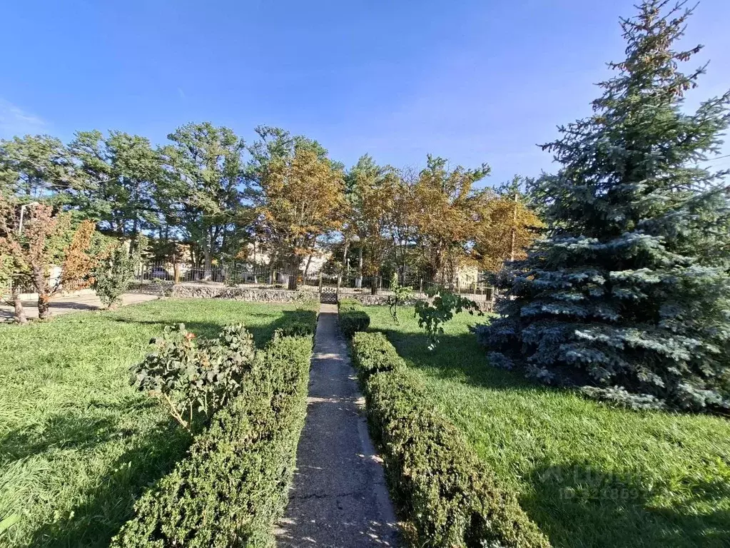 Дом в Крым, Кировский район, Первомайское с/пос, с. Первомайское ул. ... - Фото 2