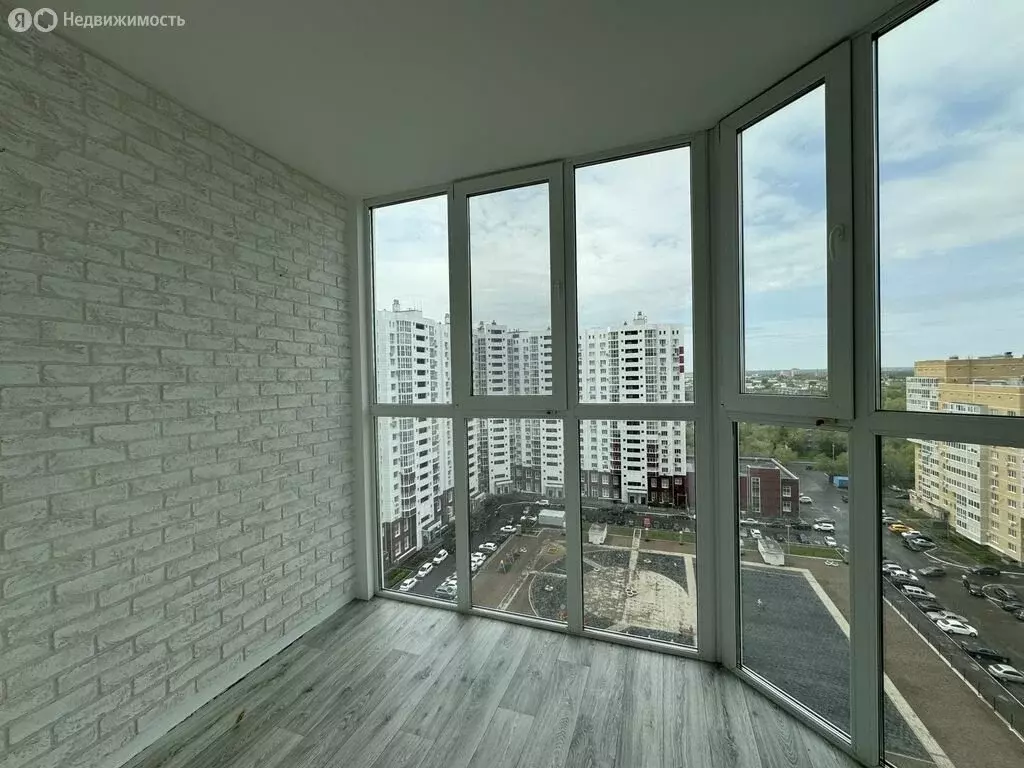 2-комнатная квартира: Оренбург, Пролетарская улица, 288А (70.8 м) - Фото 1