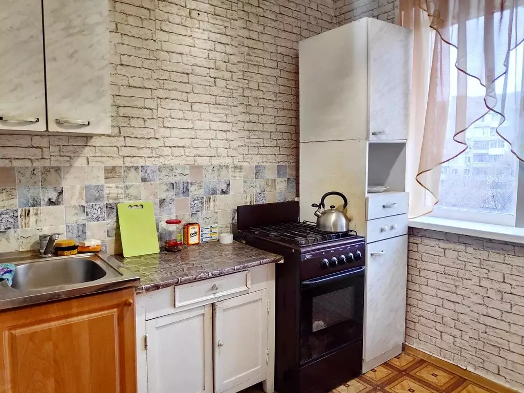 1-к кв. Башкортостан, Уфа Айская ул., 64/4 (32.0 м) - Фото 0