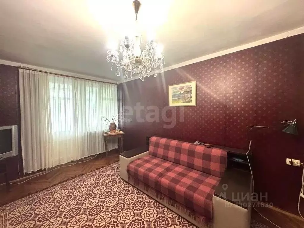 3-к кв. Крым, Симферополь ул. Менделеева (100.0 м) - Фото 1