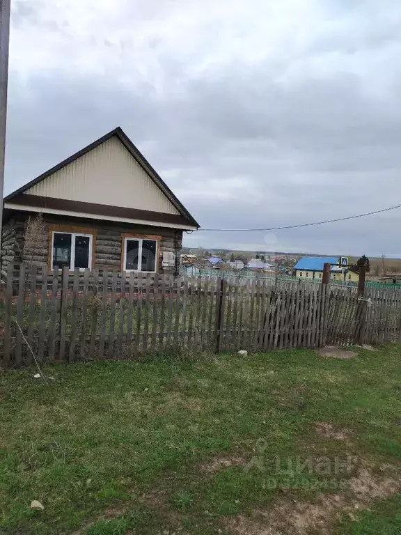 Дом в Башкортостан, Кугарчинский район, Исимовский сельсовет, д. ... - Фото 1