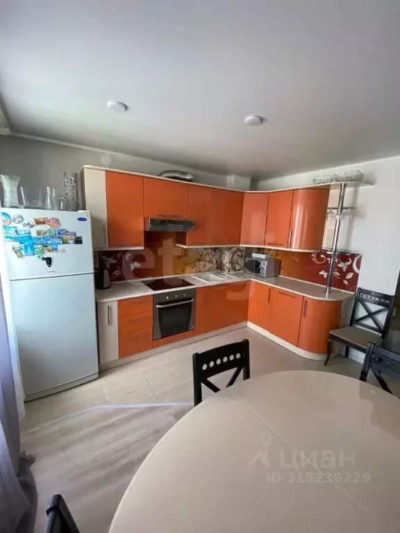 3-к кв. Алтай, Горно-Алтайск ул. Григория Чорос-Гуркина (70.0 м) - Фото 1