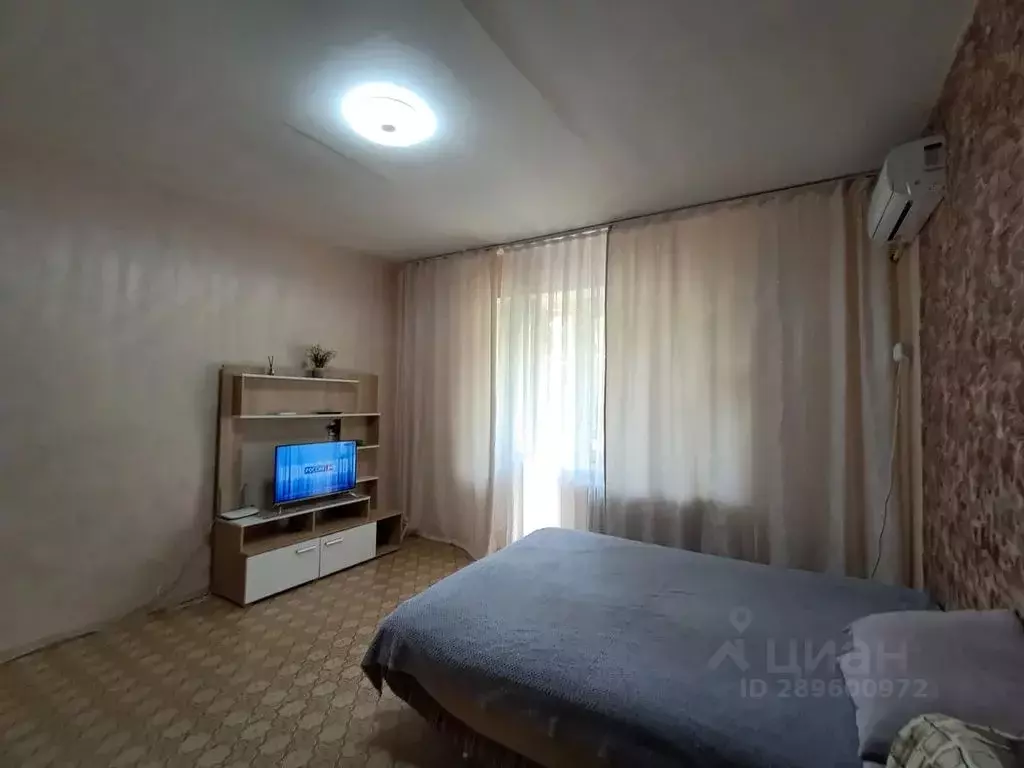 1-к кв. Волгоградская область, Волгоград Удмуртская ул., 105 (48.0 м) - Фото 1