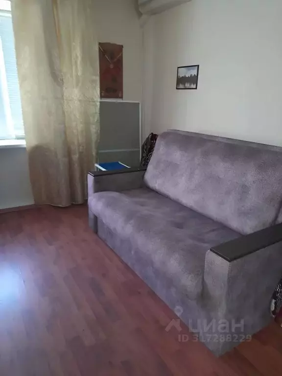 Студия Новгородская область, Великий Новгород ул. Попова, 8к2 (18.0 м) - Фото 0