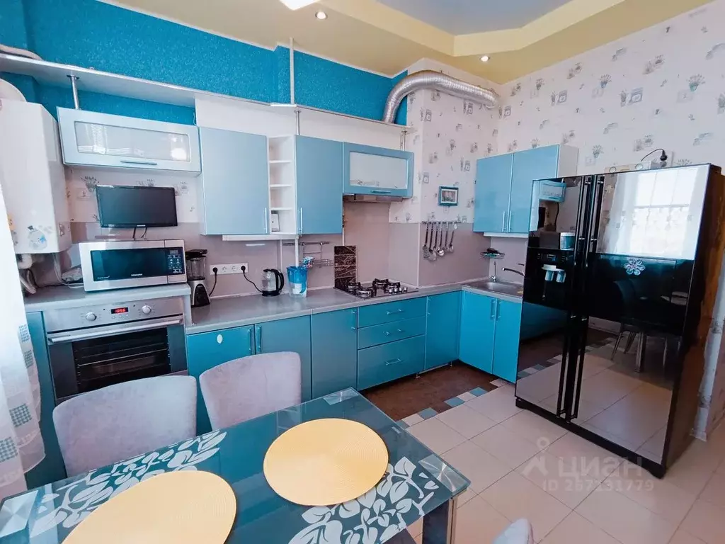 2-к кв. Севастополь просп. Победы, 2А (72.0 м) - Фото 0