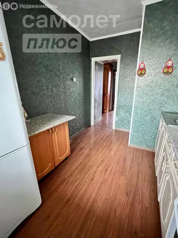 3-комнатная квартира: Сыктывкар, улица Морозова, 170 (61 м) - Фото 1