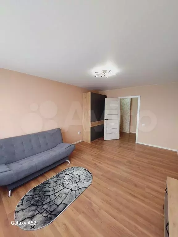 1-к. квартира, 40 м, 8/10 эт. - Фото 1