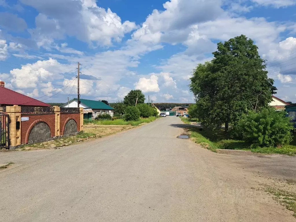 Дом в Свердловская область, Богданович муниципальный округ, с. ... - Фото 1