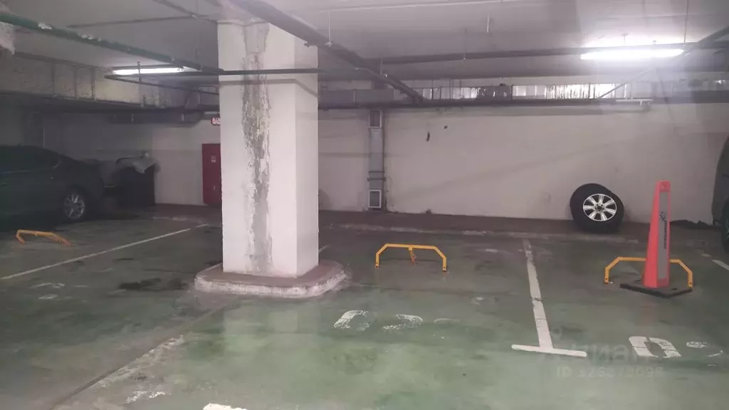 Гараж в Москва ул. Хамовнический Вал, 36 (10 м) - Фото 1