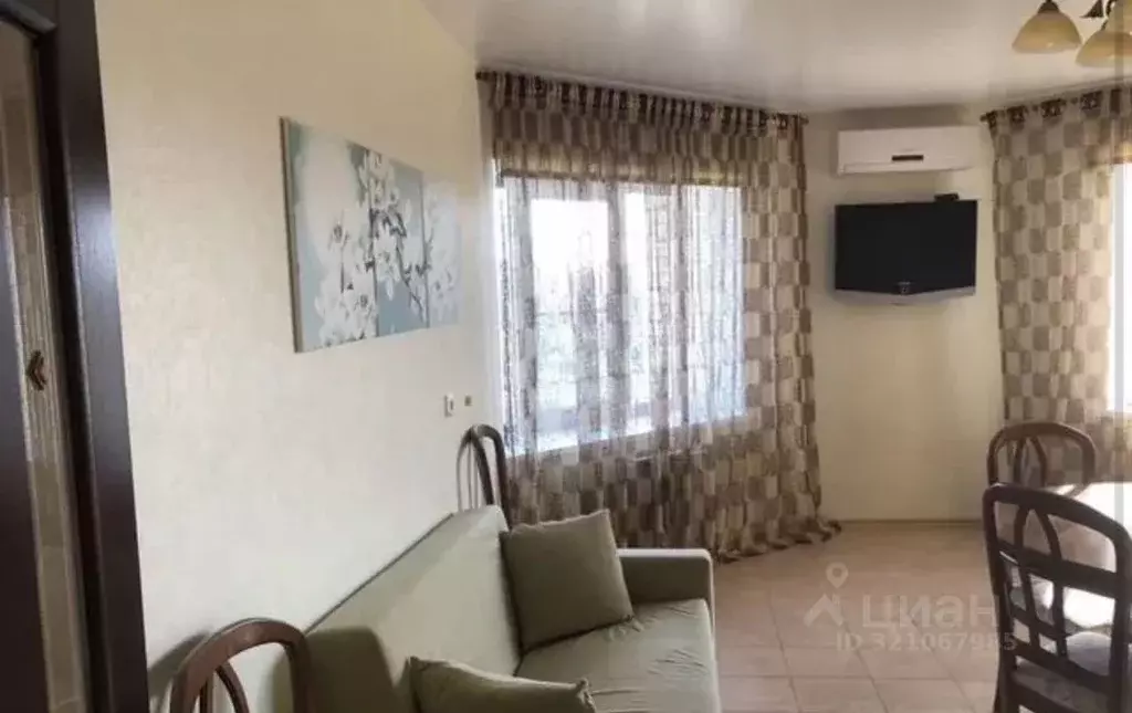 2-к кв. Волгоградская область, Волгоград ул. Дымченко, 18Б (78.0 м) - Фото 1