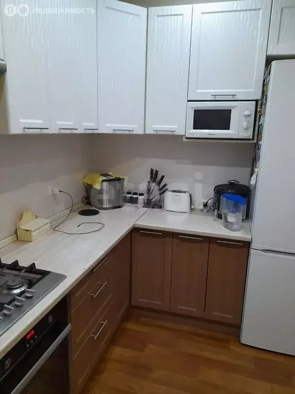 3-комнатная квартира: Бийск, 1-й Военный Городок, 61 (72.7 м) - Фото 2