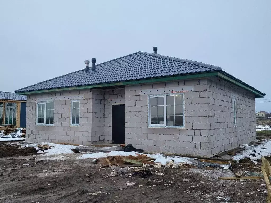 Коттедж в Ленинградская область, Ломоносовский район, Русско-Высоцкое ... - Фото 1