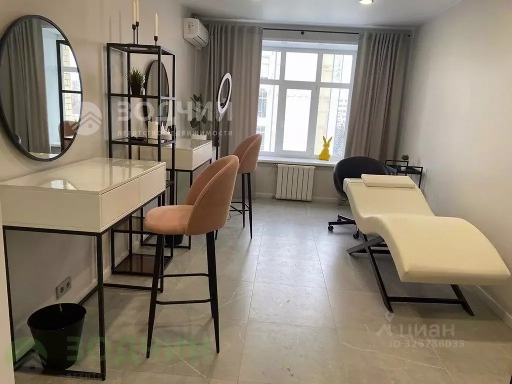 Помещение свободного назначения в Чувашия, Чебоксары просп. Ленина, 7 ... - Фото 1