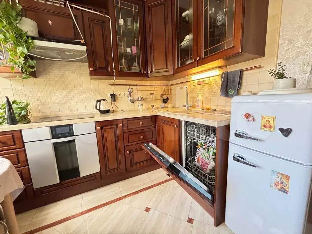 2-к. квартира, 60 м, 5/16 эт. - Фото 1
