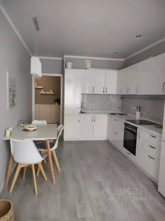 2-к кв. Белгородская область, Белгород ул. Есенина, 9к2 (53.0 м) - Фото 1