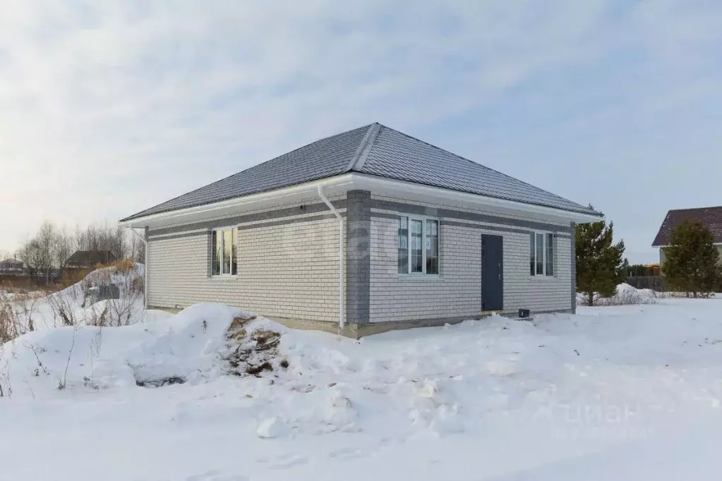 Дом в Тюменская область, Тюменский муниципальный округ, д. Якуши ул. ... - Фото 1