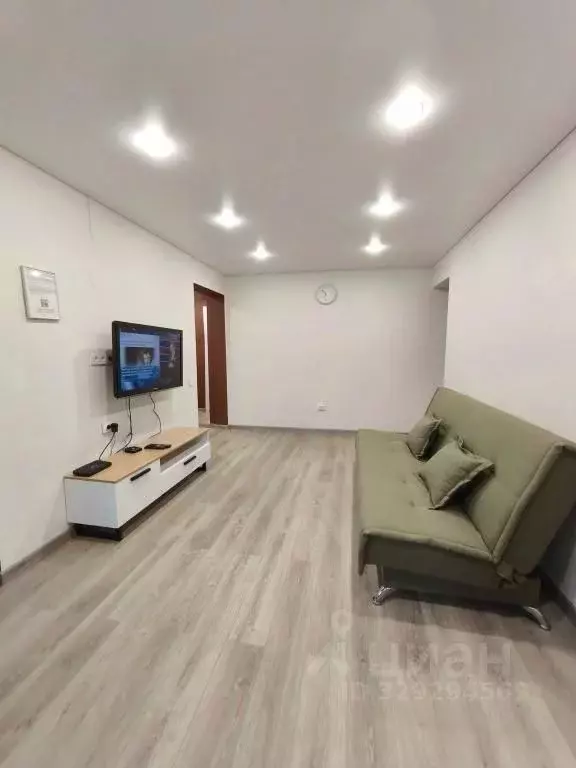 1-к кв. Бурятия, Улан-Удэ ул. Добролюбова, 4 (58.0 м) - Фото 1
