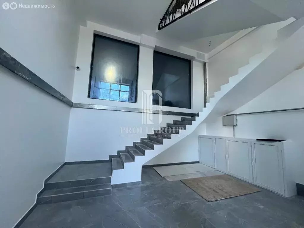 3-комнатная квартира: Махачкала, улица Дахадаева, 59 (125 м) - Фото 1