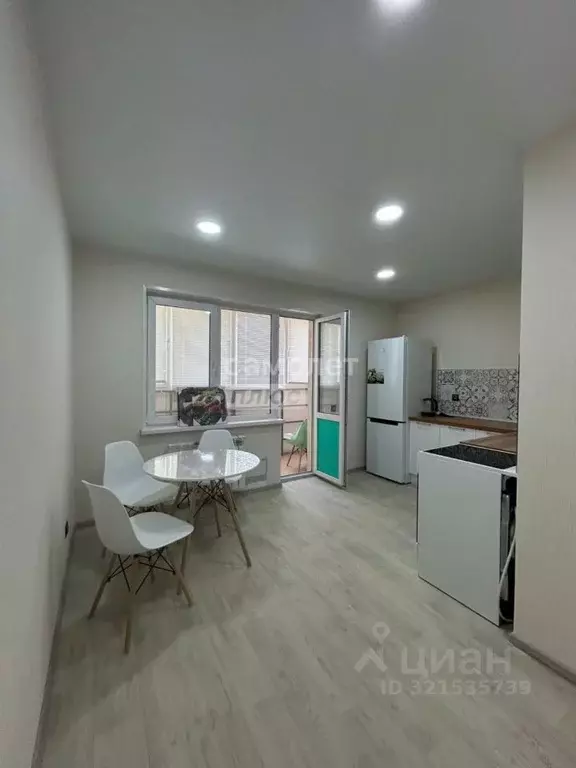 2-к кв. Нижегородская область, Нижний Новгород Победная ул., 8 (72.0 ... - Фото 2