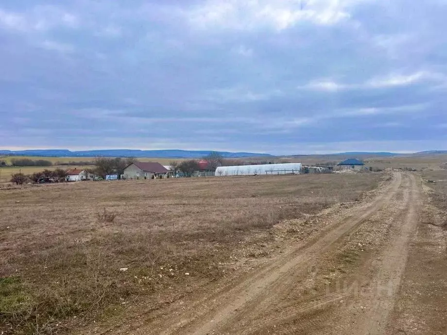 Участок в Крым, Симферопольский район, Чистенское с/пос, с. Камышинка  ... - Фото 1