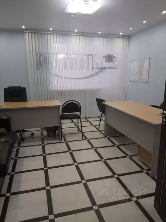Офис в Тюменская область, Тюмень ул. Александра Матросова, 1 (72 м) - Фото 0