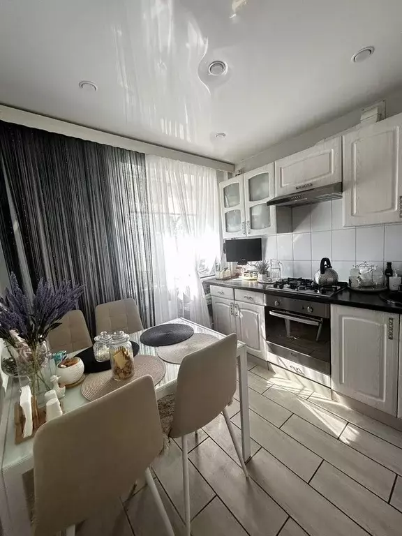 3-к кв. Ленинградская область, Волхов ул. Кирова, 18 (54.0 м) - Фото 1