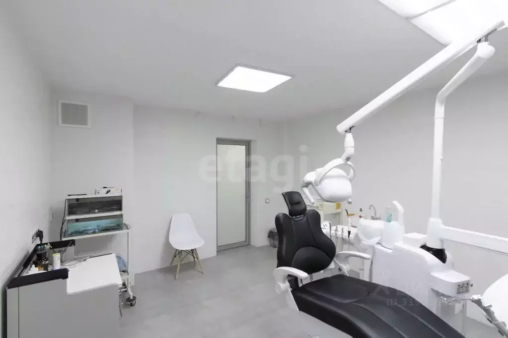 Офис в Тюменская область, Тюмень ул. Мельникайте, 115 (112 м) - Фото 1