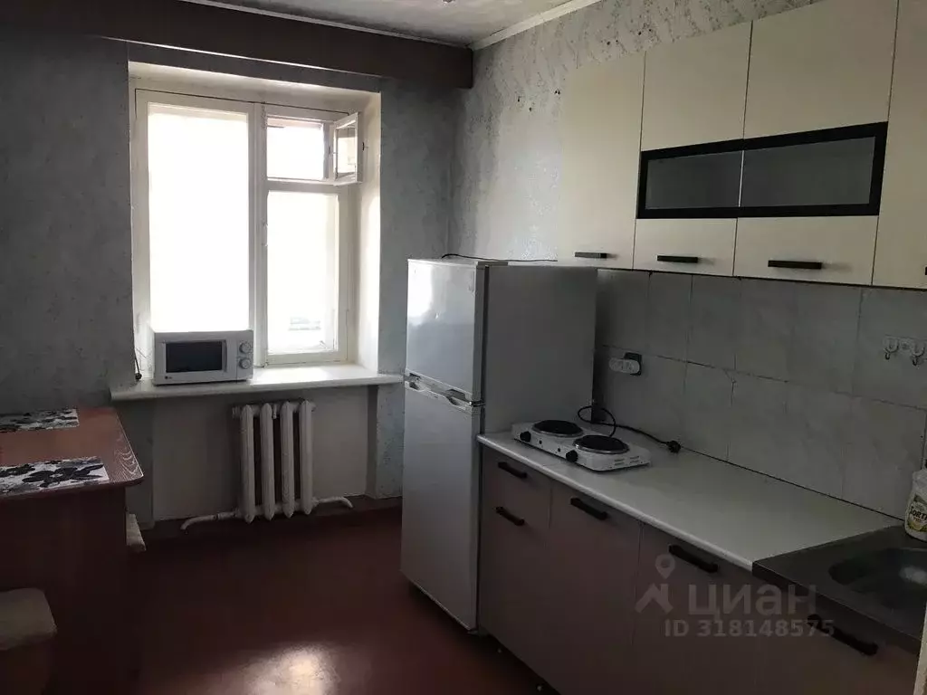 3-к кв. Новосибирская область, Карасук Железнодорожная ул., 6 (70.0 м) - Фото 0