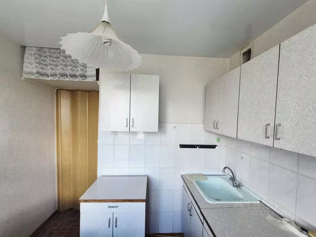 2-к кв. Свердловская область, Екатеринбург ул. Старых Большевиков, ... - Фото 0